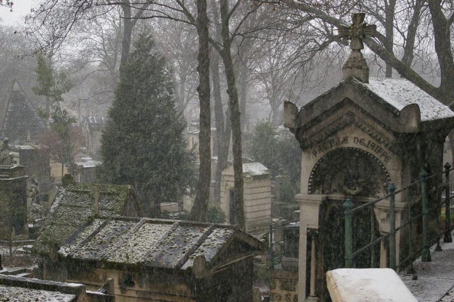 Paris: Père Lachaise Cemetery Walking Tour - Edith Piaf, Jim Morrison, and the Pull of Popular Culture