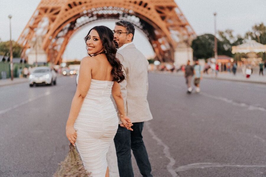 Paris: Photo Shoot with a Private Travel Photographer - Who should book this experience?