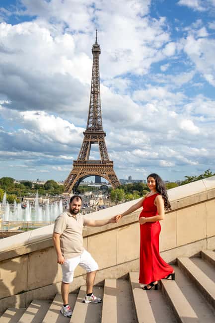 Paris: Photoshoot Around Eiffel Tower with 55 Edited Photos - Making the Most of Weather, Light, and Clothing
