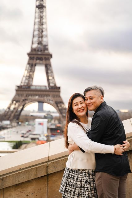 Paris: Premium Photoshoot with Iconic Eiffel Tower Views - Booking details that affect the value