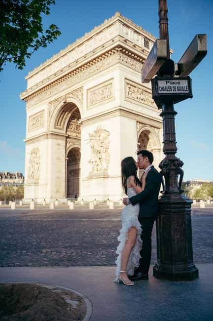 Paris: Premium Professional Photo Shoot - Why the private group format is useful
