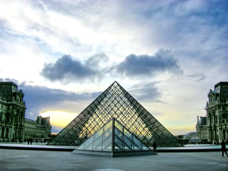 Paris: private city tour with seine river cruise - Pont Alexandre III and the Seine