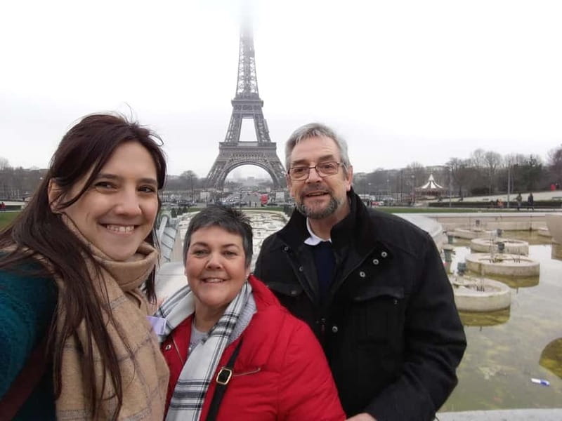 Paris: Private Custom Highlights and Gems Tour with a Local - A Paris walk built around your interests