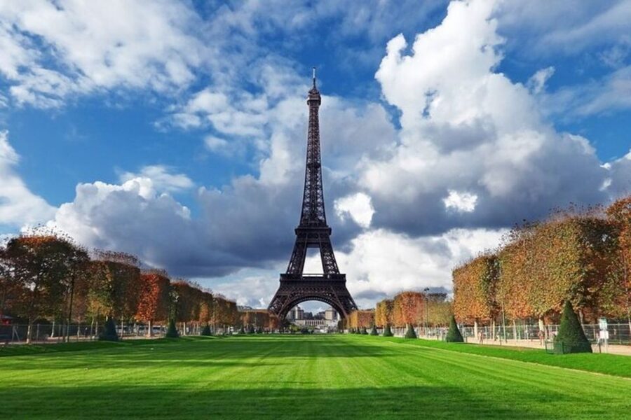 Paris: Private Custom Walking tour with A Local Guide - A Paris walk built around your priorities