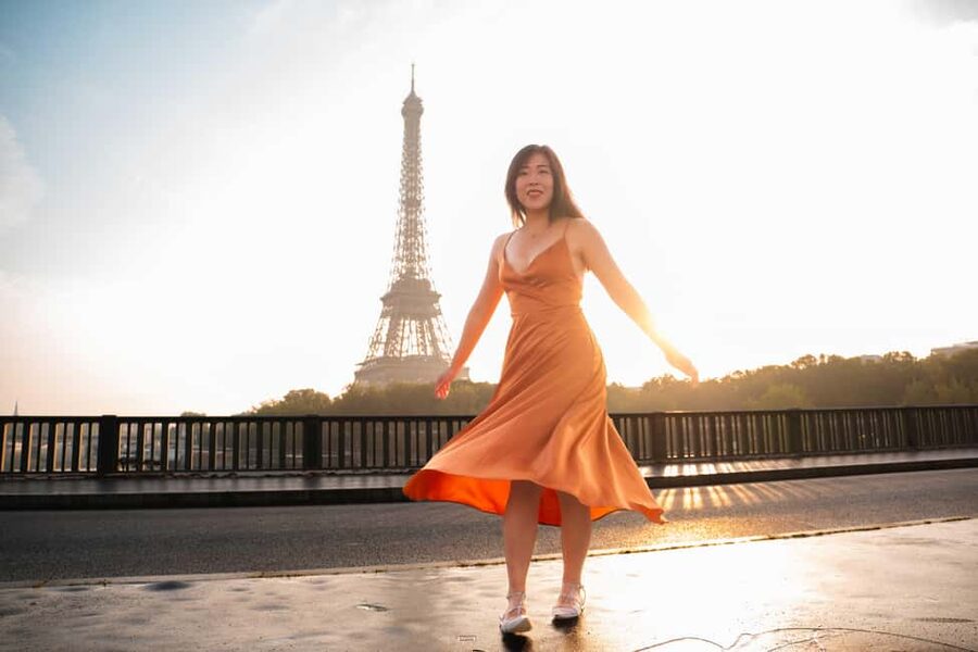 Paris: Private Photoshoot Near the Eiffel Tower - Is $84 per person a good value?