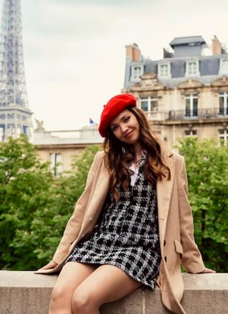 Paris : Private Professional Photoshoot at the Eiffel Tower - Bir-Hakeim Bridge is the reward for taking more time