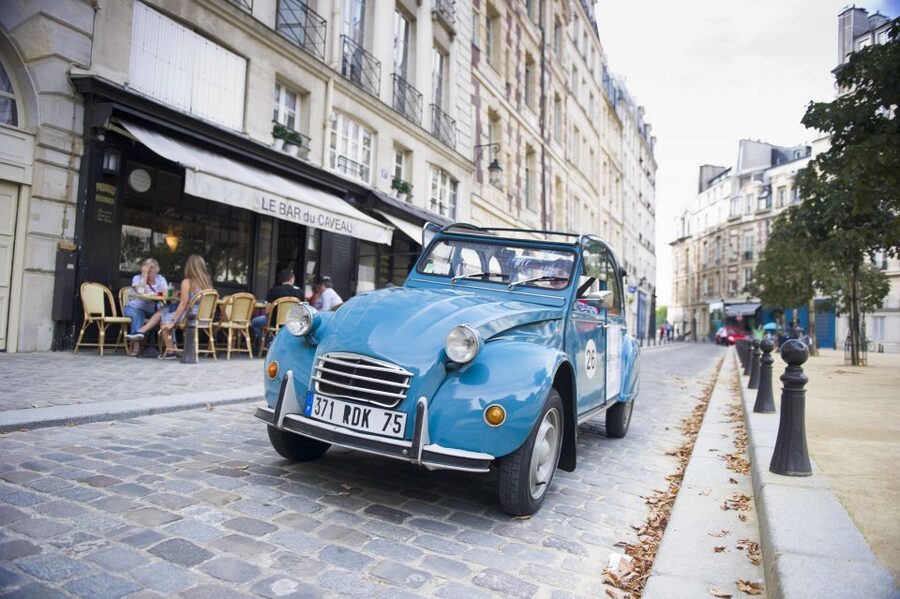 Paris: Private Sightseeing Tour in Citroën 2CV - Key points to know before you book