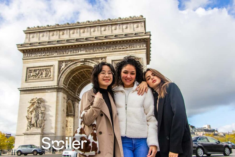 Paris: Professional Photoshoot at the Arc de Triomphe - Cancellation and booking flexibility