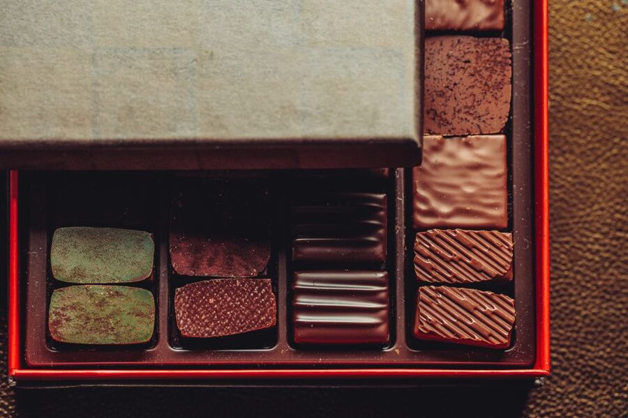 Paris: Pure Chocolate Walking Tour - Five chocolatiers in two hours