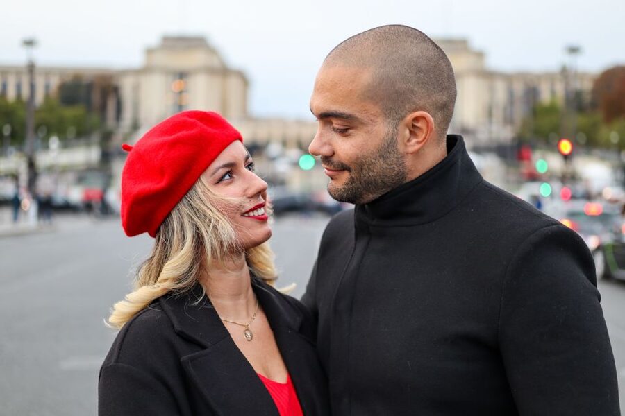 Paris: Romantic Photoshoot for Couples - Planning a proposal without giving away the surprise