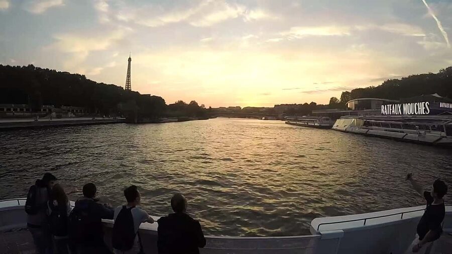 Paris : Scenic Cruise on the Seine River with Champagne - Choosing the Upper Deck or Main Deck