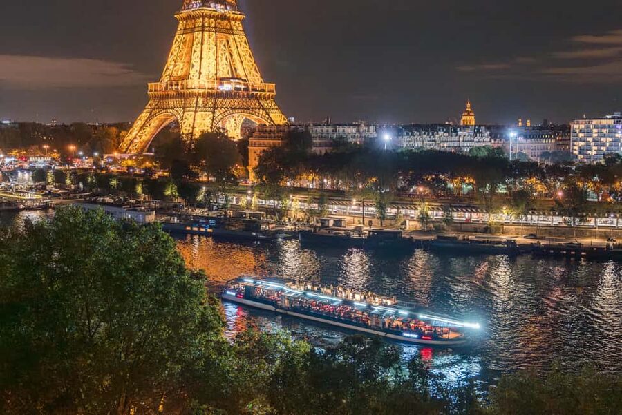 Paris : Scenic Cruise on the Seine River with Champagne - What the $68 Price Means