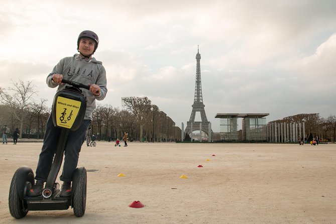 Paris Segway Express Tour (12 monuments in 1 hour and 30 minutes) - Meeting at Place de Fontenoy near UNESCO