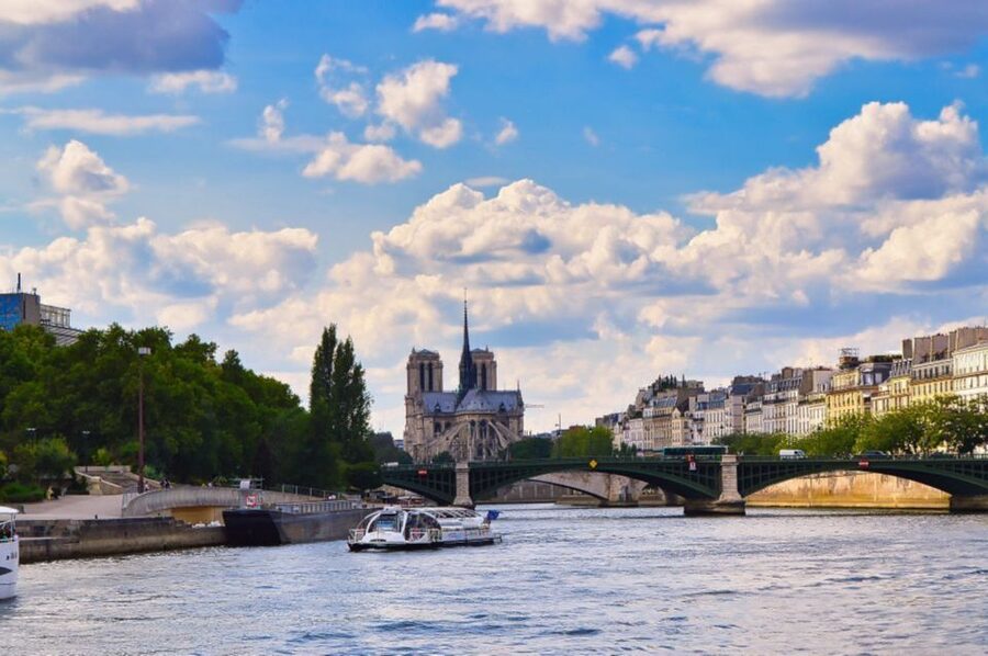 Paris: Seine Cruise with Snack/Optional Eiffel Tower Ticket - What this Paris package actually includes