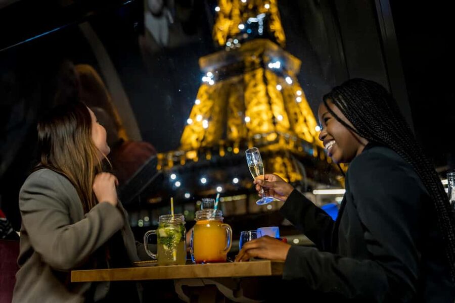 Paris: Seine River Champagne Dinner Cruise with Live Music - What is on the seasonal dinner menu