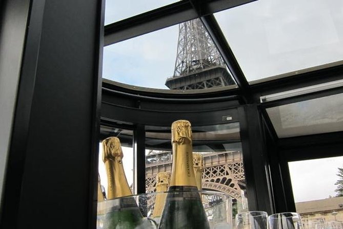 Paris Seine River Champagne Tasting Cruise - Why evening is the right time for this cruise