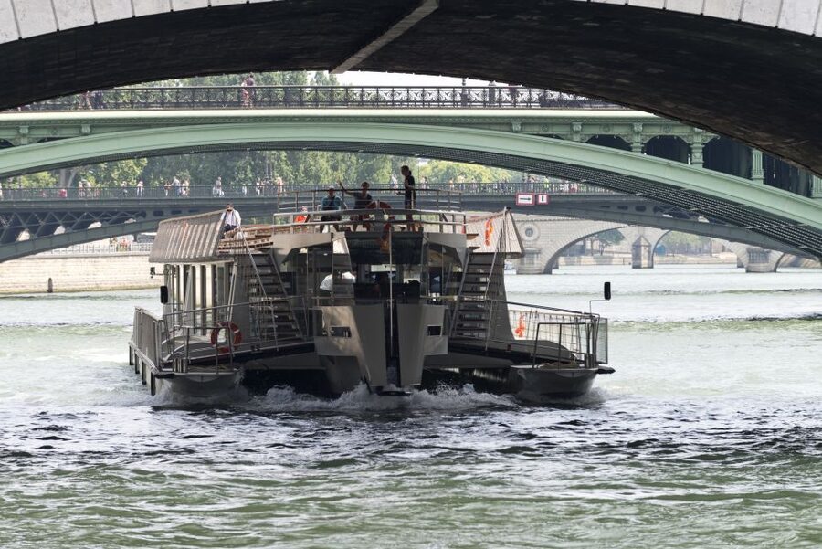 Paris: Seine River Cruise and 3-course Bistro Lunch - Who Should Book This Experience?