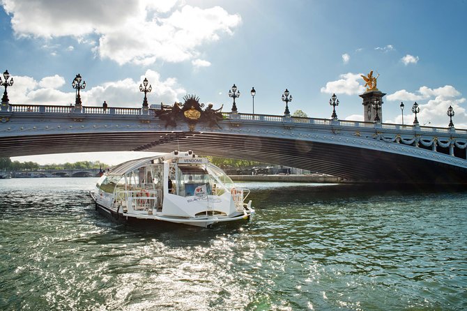 Paris Seine River Hop-On Hop-Off Sightseeing Cruise by Batobus - What Batobus really is, and what it is not