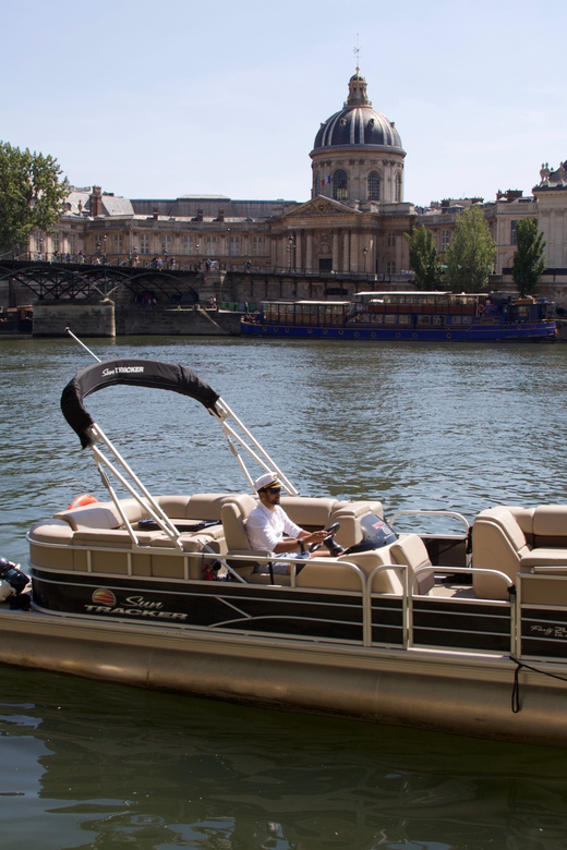 Paris: Seine River Private Guided Pontoon Boat Cruise - A private Seine cruise instead of a crowded sightseeing boat