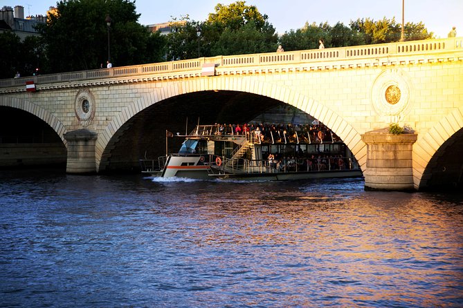 Paris Seine River Sightseeing Cruise with Commentary by Bateaux Parisiens - Is $20.48 good value?