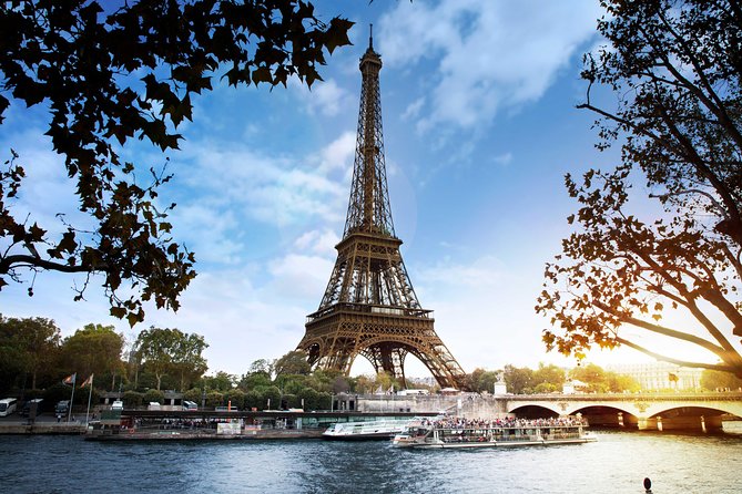 Paris Seine River Sightseeing Cruise with Commentary by Bateaux Parisiens - Pont Alexandre III and the Invalides