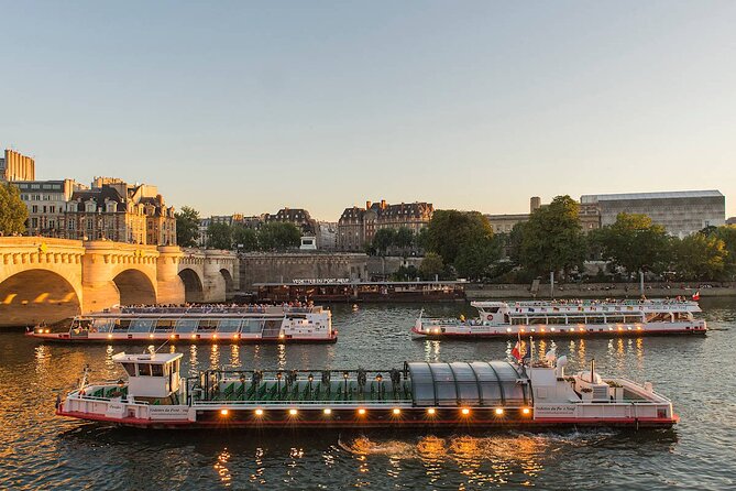 Paris: Seine River Sightseeing Sunset Cruise with Champagne - Pont Alexandre III and the golden dome of Les Invalides