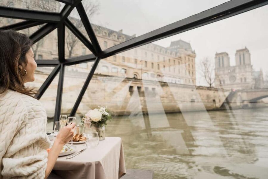 Paris: Sightseeing Cruise on the Seine with 3-Course Lunch - Key points to know before booking