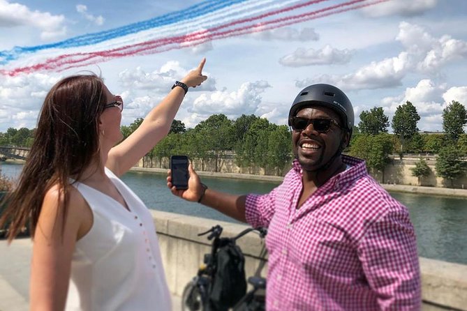 Paris Sightseeing Family Friendly Guided Electric Bike Tour - Meeting at Rue de la Paix
