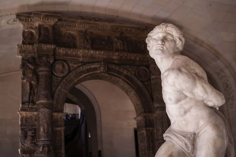Paris: Skip-the-Line Louvre Highlights Tour with Mona Lisa - Venus de Milo and Michelangelo’s Slaves