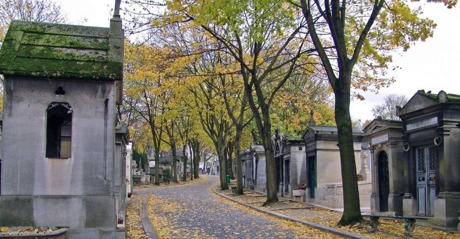 Paris: Stories of Père Lachaise Cemetery Walking Tour - Rossini and the cemetery’s grand monuments
