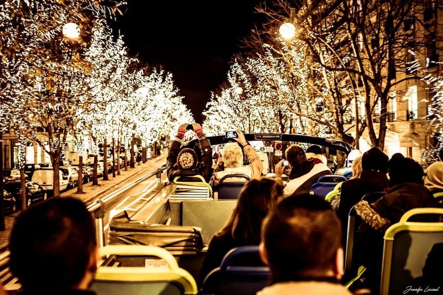 Paris: Tootbus Open-Top Christmas Bus Tour - How to get the best seat and best photographs