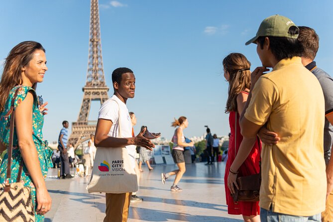 Paris Tour with Lunch at the Eiffel Tower and Seine River Cruise - The coach route from Place de Sydney to Paris’s major sights