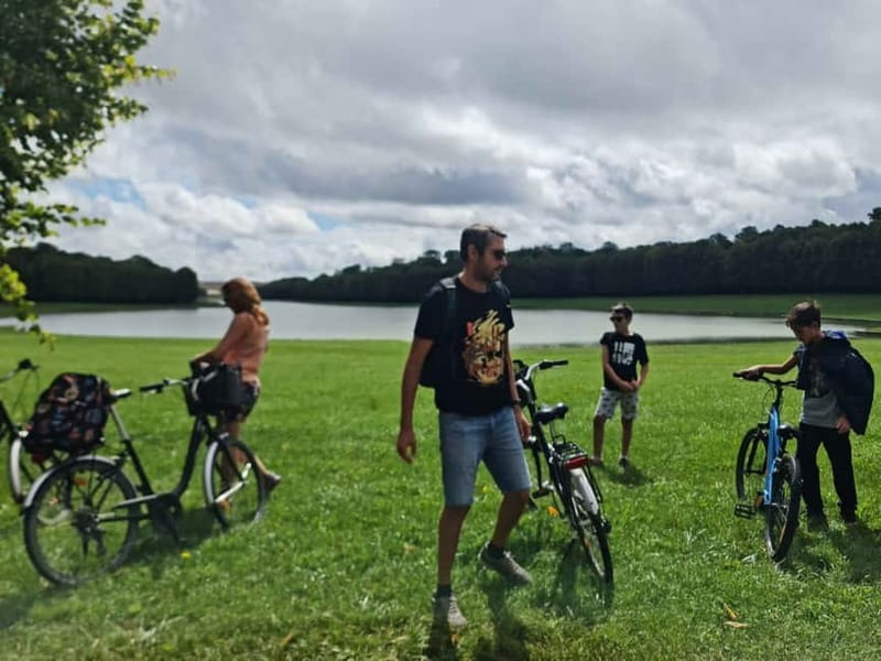 Paris: Versailles Golf Cart & Bike Tour with Palace Entry - Grand Trianon and the return route