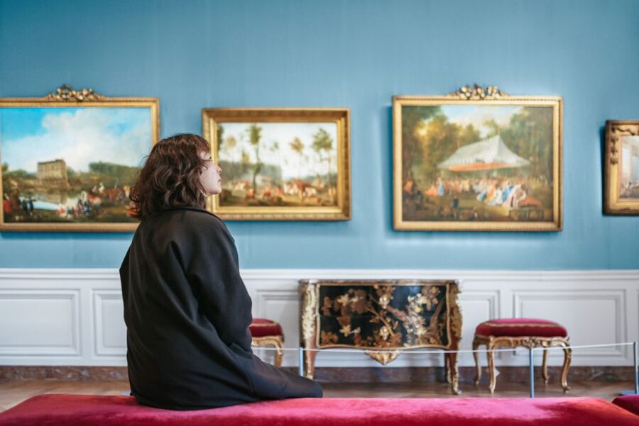 Paris: Versailles Palace and Gardens Full Access Ticket - Who should book this experience