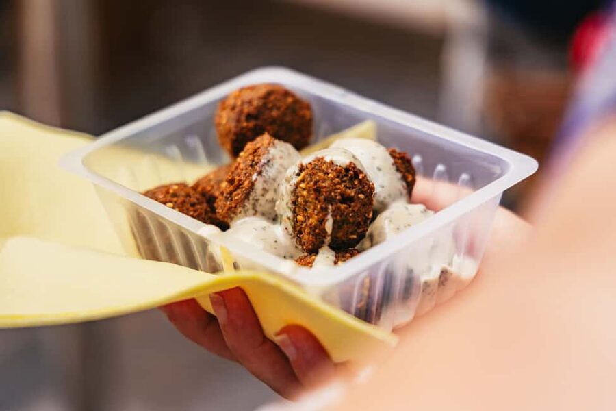 Paris: Walking Food Tour with Cheese, Wine and Delicacies - The guides make the difference