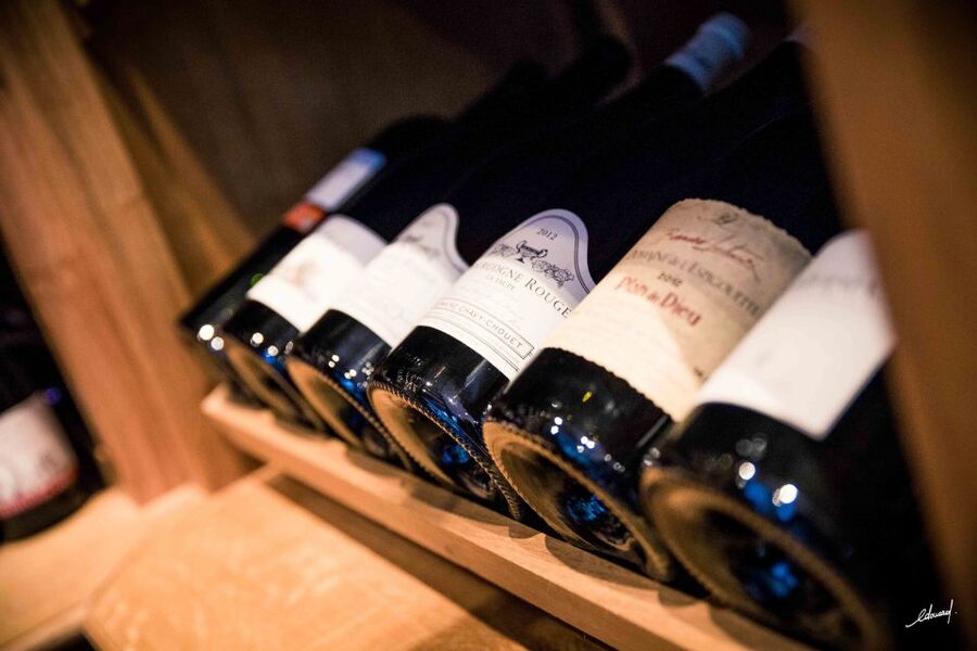 Paris: Wine and Cheese Tasting - The guides make or break the session