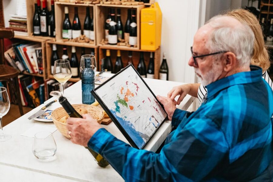 Paris: Wine Tasting Experience with 6 Wines and Cheese Board - What the two-hour format feels like
