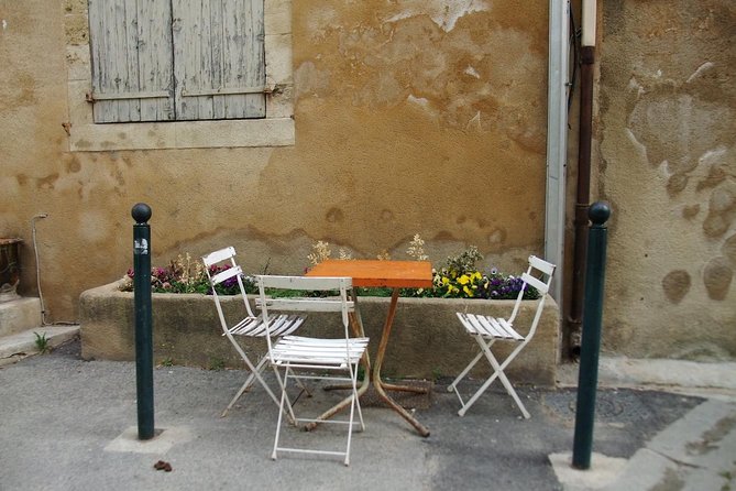 Picturesque Luberon - From MARSEILLE - What the guide adds to the day