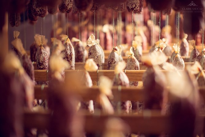 Pierre IBAIALDE: Guided Tour Ham Workshop, tasting - The Salting Room: Where the Process Begins
