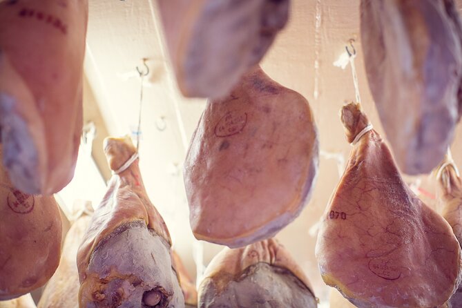 Pierre IBAIALDE: Guided Tour Ham Workshop, tasting - Why the Workshop Setting Matters