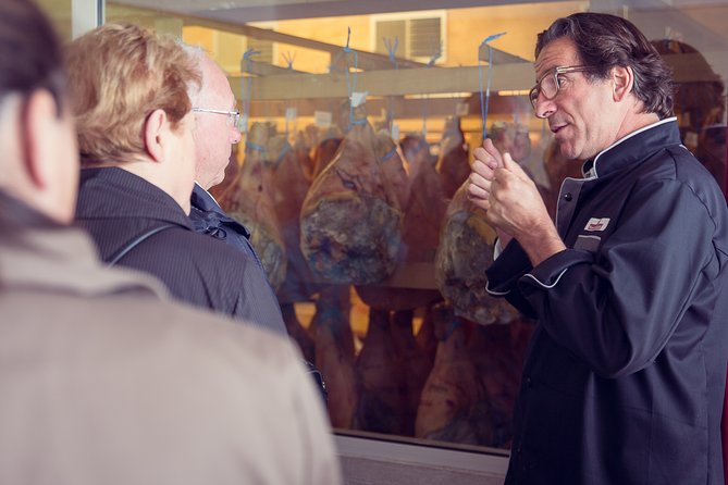 Pierre IBAIALDE: Guided Tour Ham Workshop, tasting - The Dryer and the Sight of Hundreds of Hams