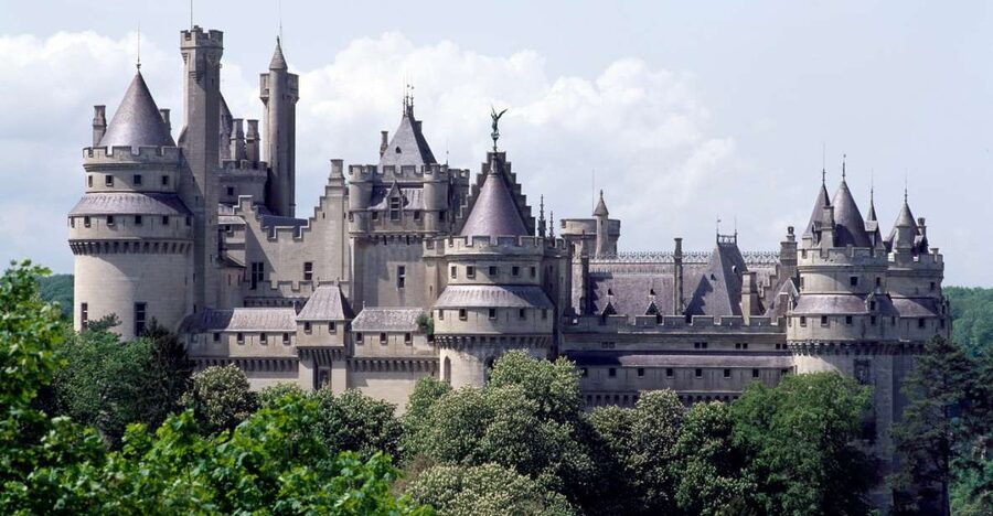 Pierrefonds: Château de Pierrefonds Entrance Ticket - The grand salons and interior rooms