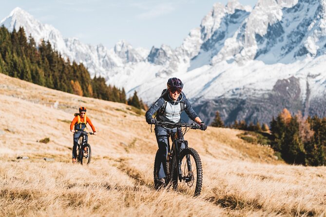 Point of view on the glaciers of Chamonix by electric mountain bike - Riding toward Mont Blanc and the glaciers