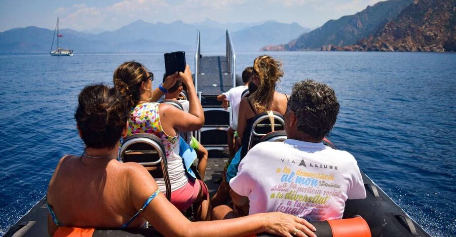 Porto: Scandola and Calanches of Piana Boat Trip - Cruising toward the Calanche de Piana