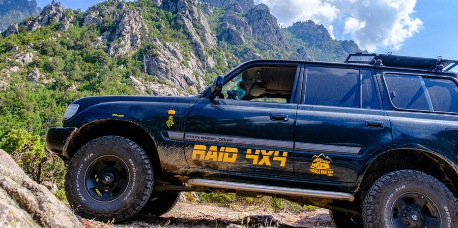 Porto Vecchio: Ospedale Forest & Bavella Needles 4x4 Tour - A traditional lunch with the mountain day