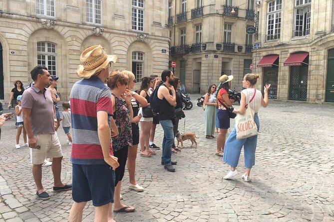 Private - Best of Bordeaux Walking Tour + Glass of Bordeaux Wine - Porte Dijeaux and the old city entrances