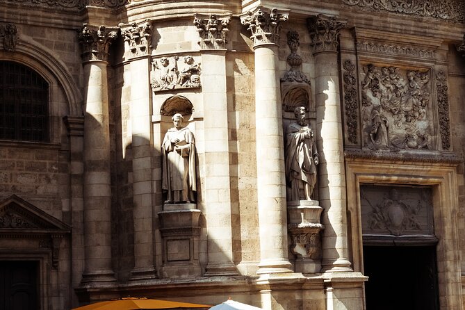 Private Bordeaux History Tour with a glass of Bordeaux wine. - What the wine finish adds