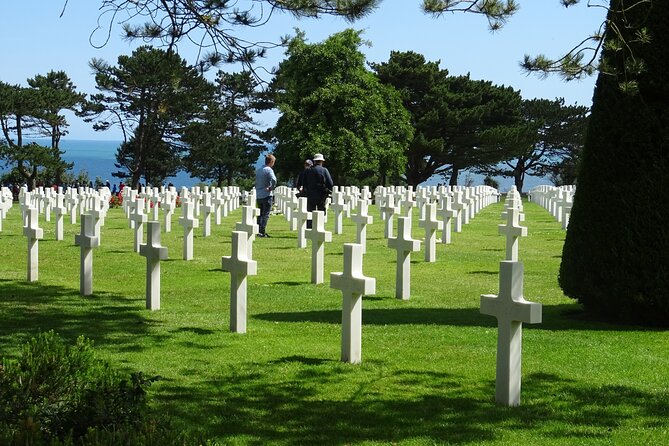 Private Day Tour Omaha beach and Pointe du Hoc - The Underwater D-Day Wrecks Museum
