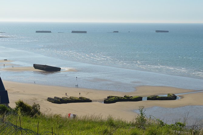 Private guided Allied D-Day Tour from Bayeux - Courseulles-sur-Mer and the Canadian landing sector