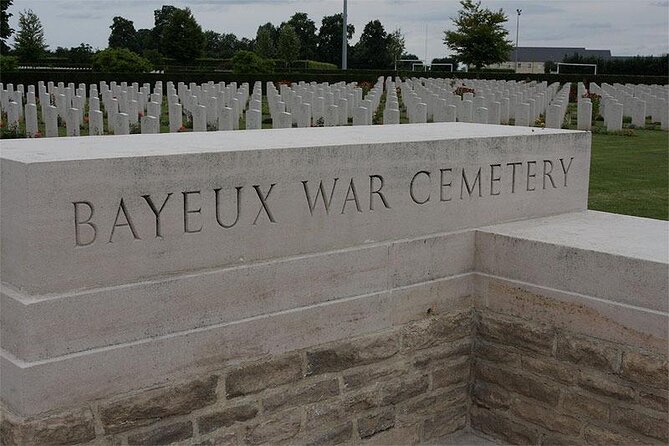 Private guided Allied D-Day Tour from Bayeux - Pointe du Hoc, where the Rangers climbed